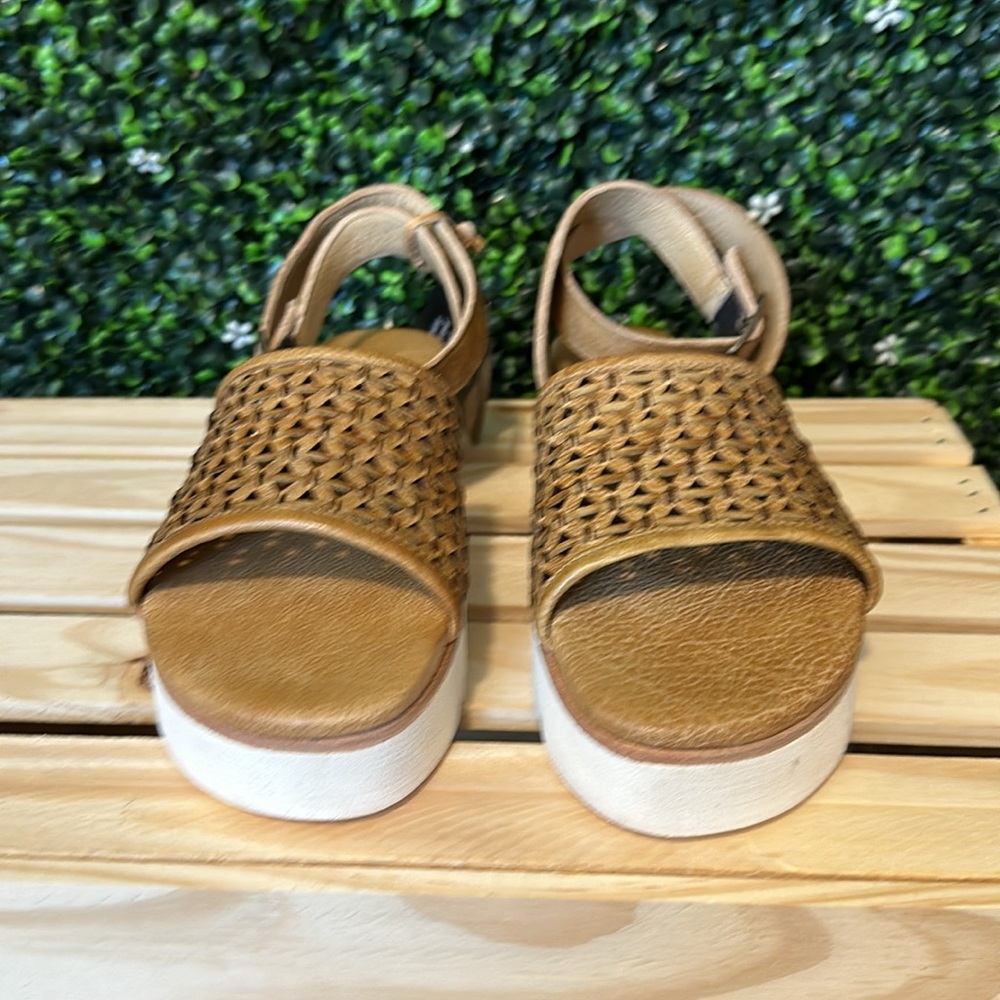 Bed Stu Brisa Platform Sandals - Picture 5 of 8